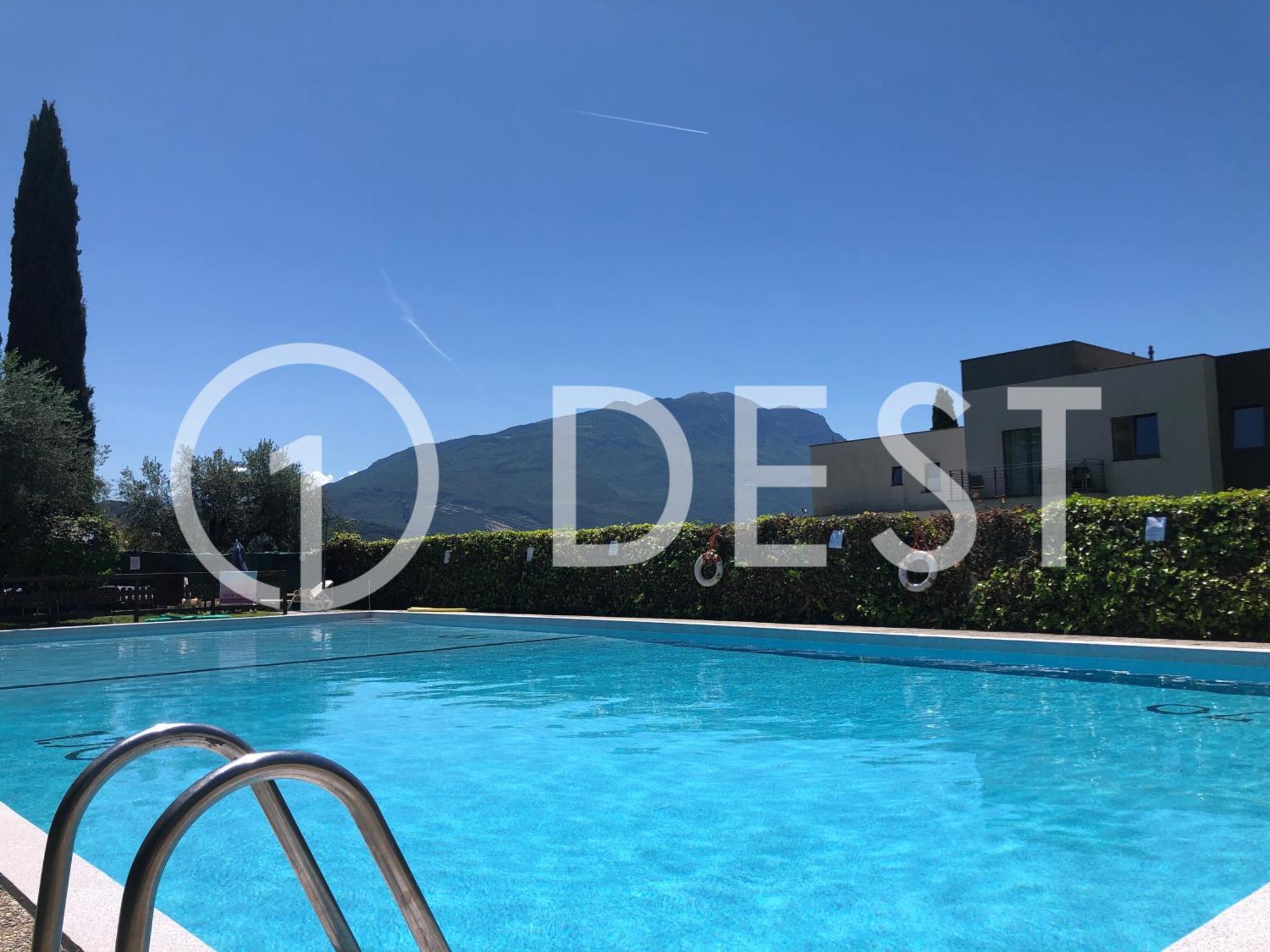 Waterfall & Pool Appartamento Riva del Garda